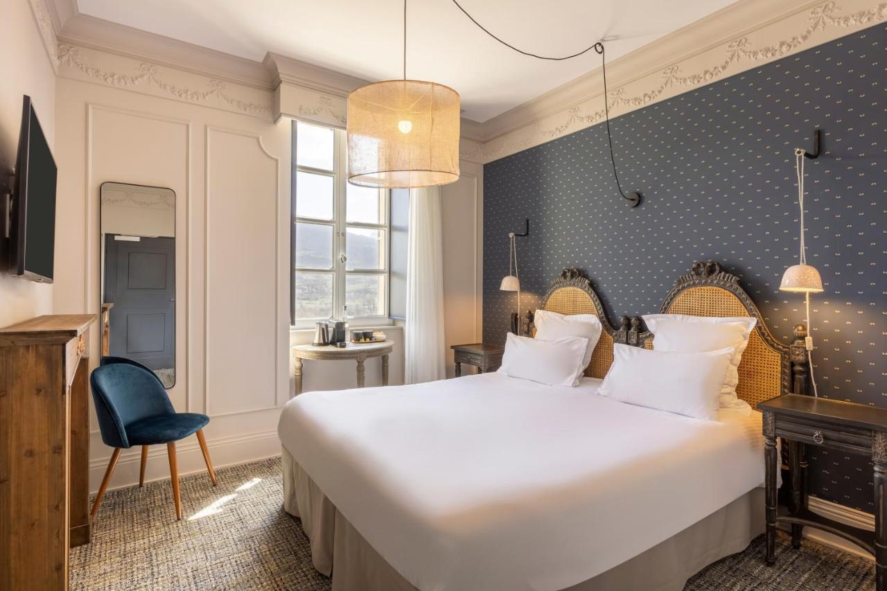 Hotel La Robeyere; Bw Signature Collection 4*