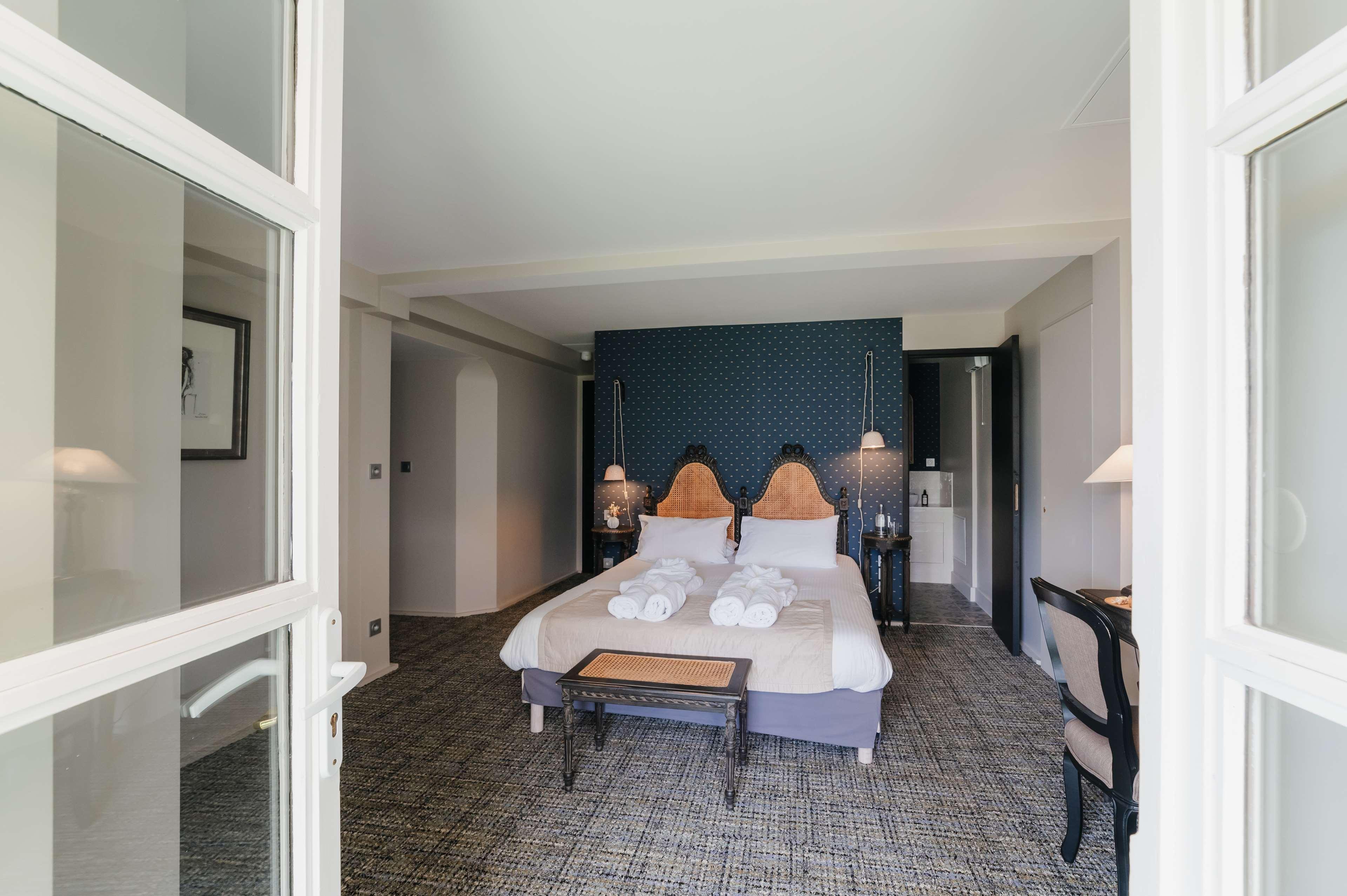 La Robeyere; Bw Signature Collection Hotel