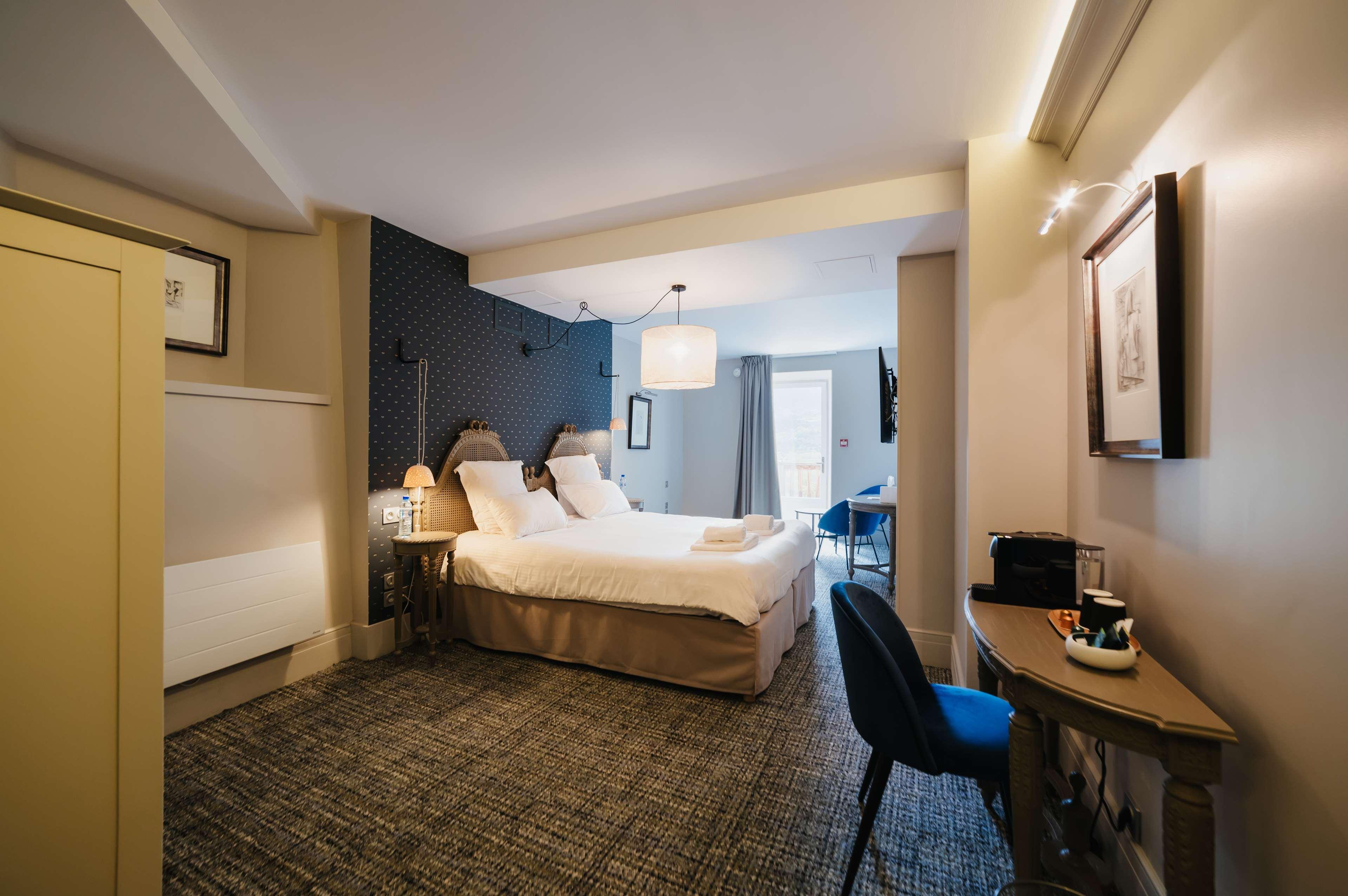 La Robeyere; Bw Signature Collection Hotel