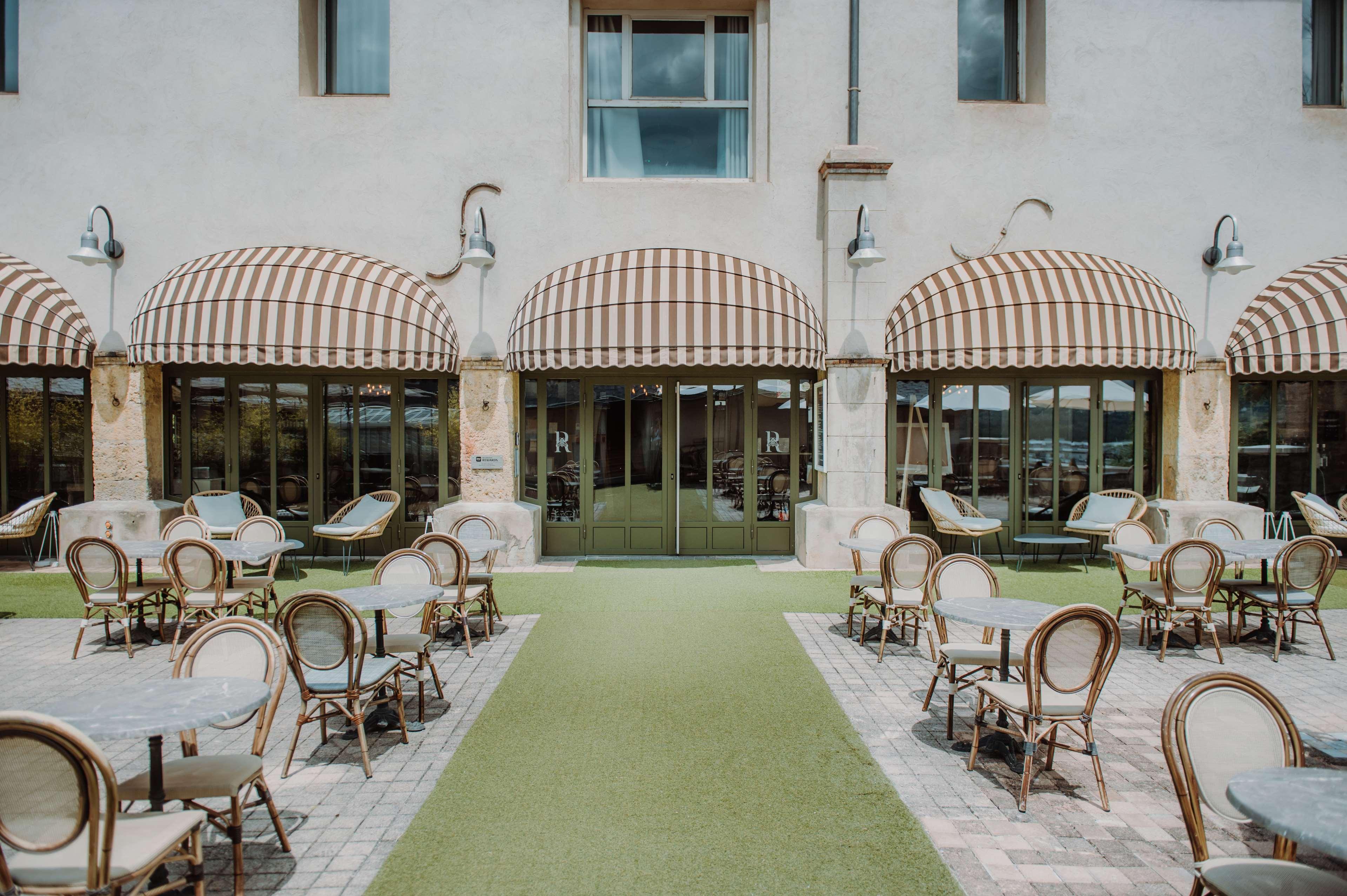 Hotel La Robeyere; Bw Signature Collection